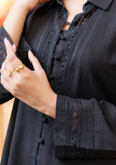 Black Eyelet